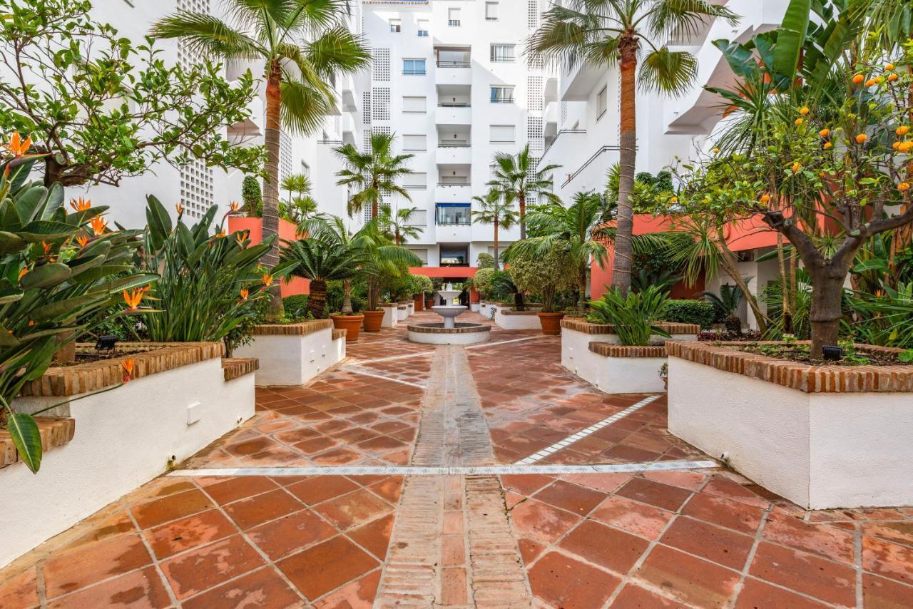 Modern Studio In Medina Garden - Puerto Banus Marbella Dış mekan fotoğraf